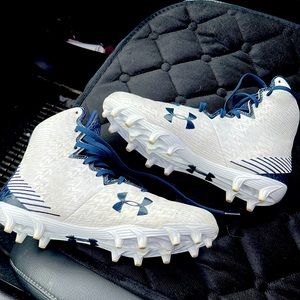 Unisex Under Armor lacrosse cleats. (see pics)Size Womens 8.5/Mens 7.